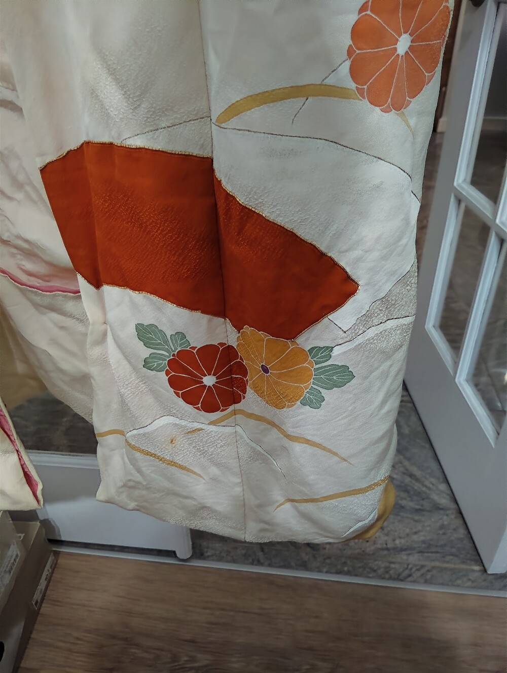 Authentic Japanese Cream Kimono with Orange & Gold Floral Accents 👘 - Picture 5 of 6